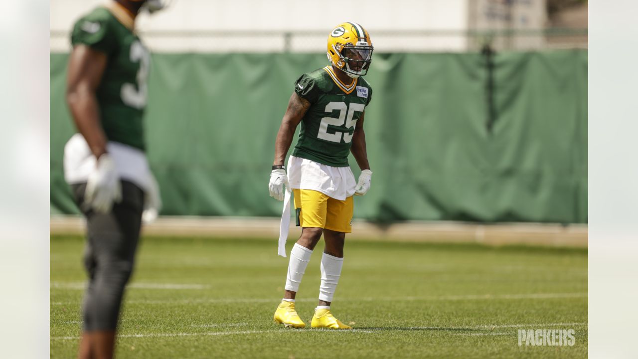 Ari Meirov on X: #Packers RB AJ Dillon took time to explain a few things  about his quads today: *He says his quads are the biggest/strongest in the  NFL. *He now has