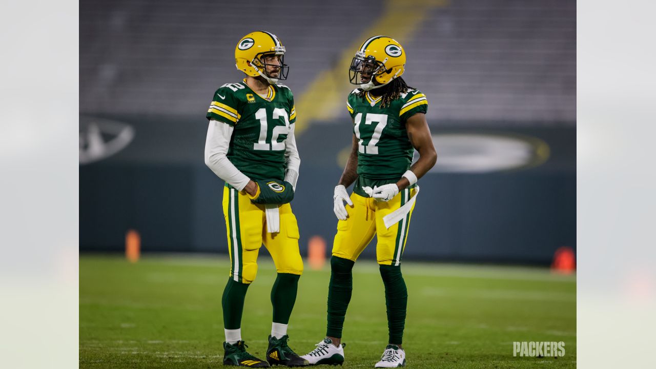 Packers' offense follows Aaron Jones' early lead