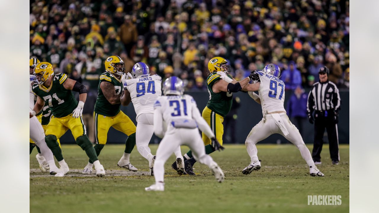 Detroit Lions snap losing streak with 15-9 win over Green Bay