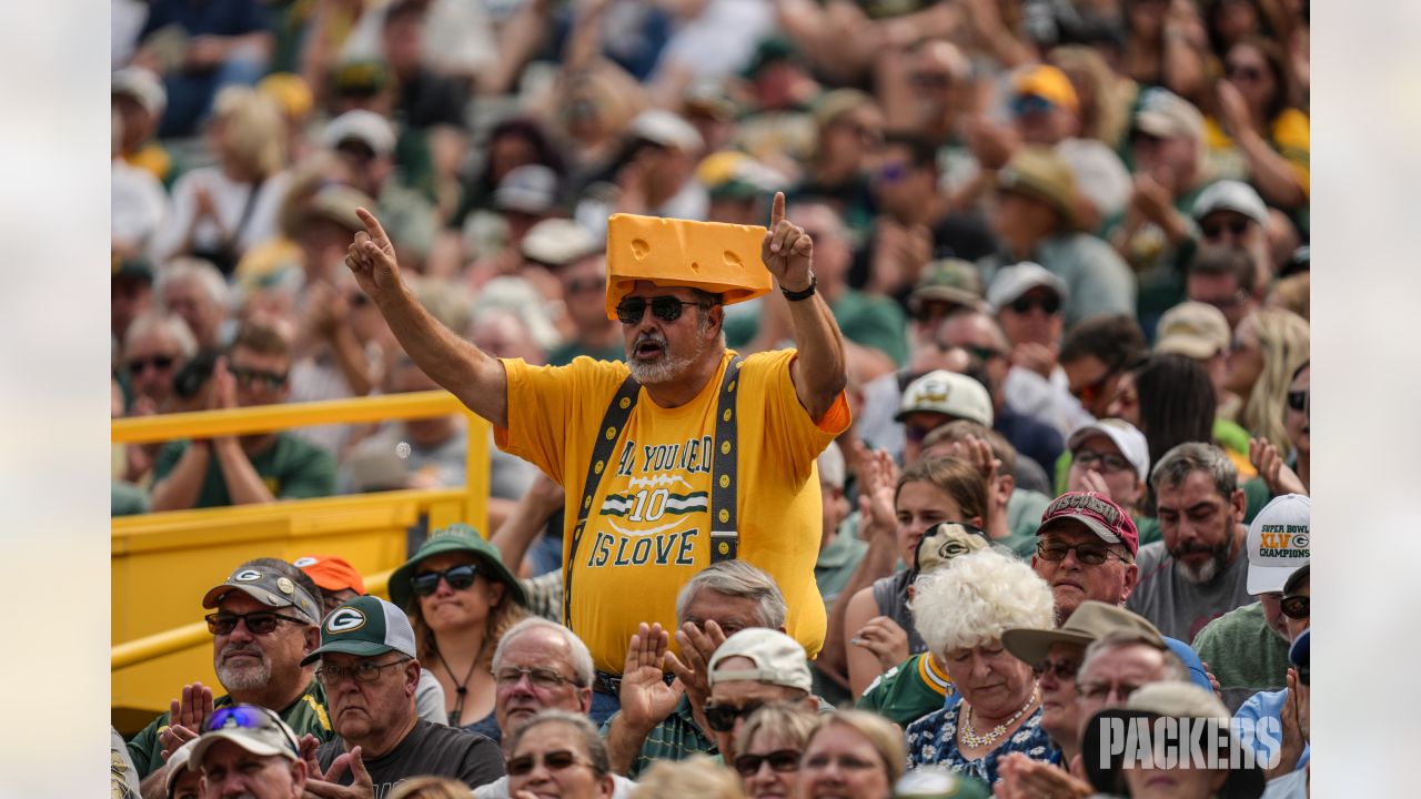 The Packers Have a Unique Way To Fund Stadium Improvements: Ask Fans for  Money