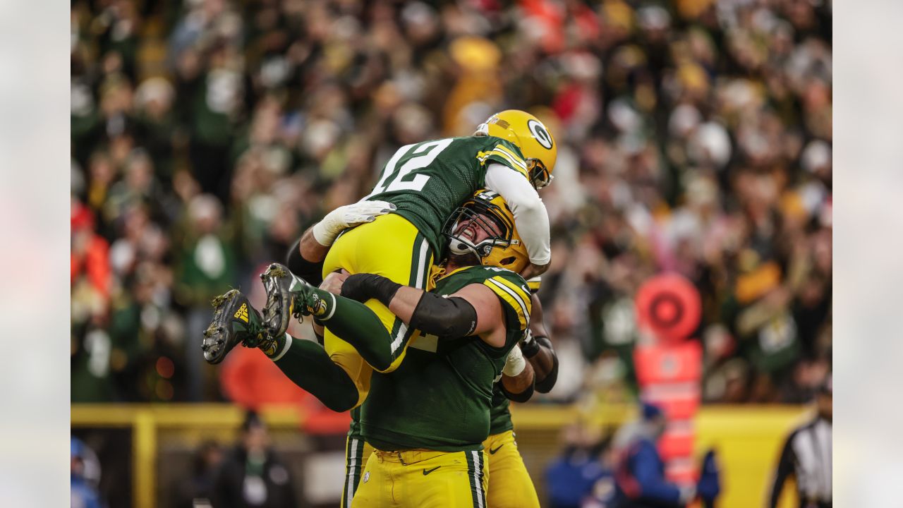 Green Bay Packers outlast Cleveland Browns 24-22 on two missed