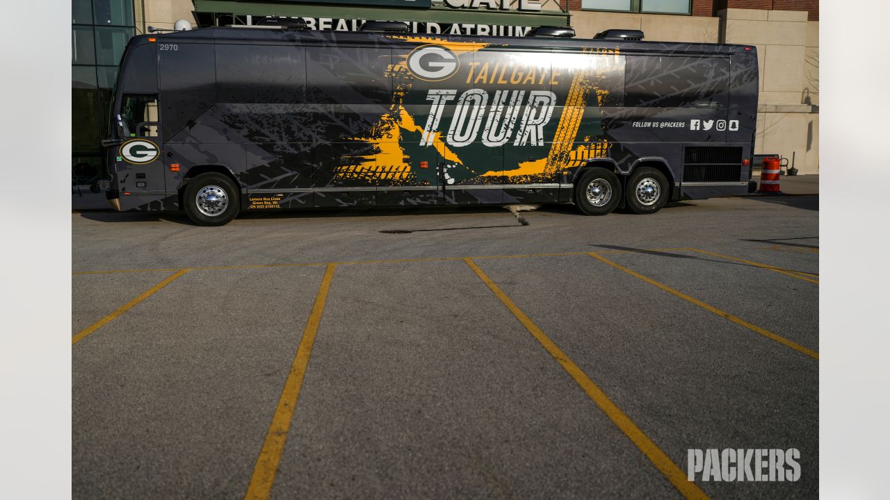 Tailgate Tour takes off to celebrate Packers fans