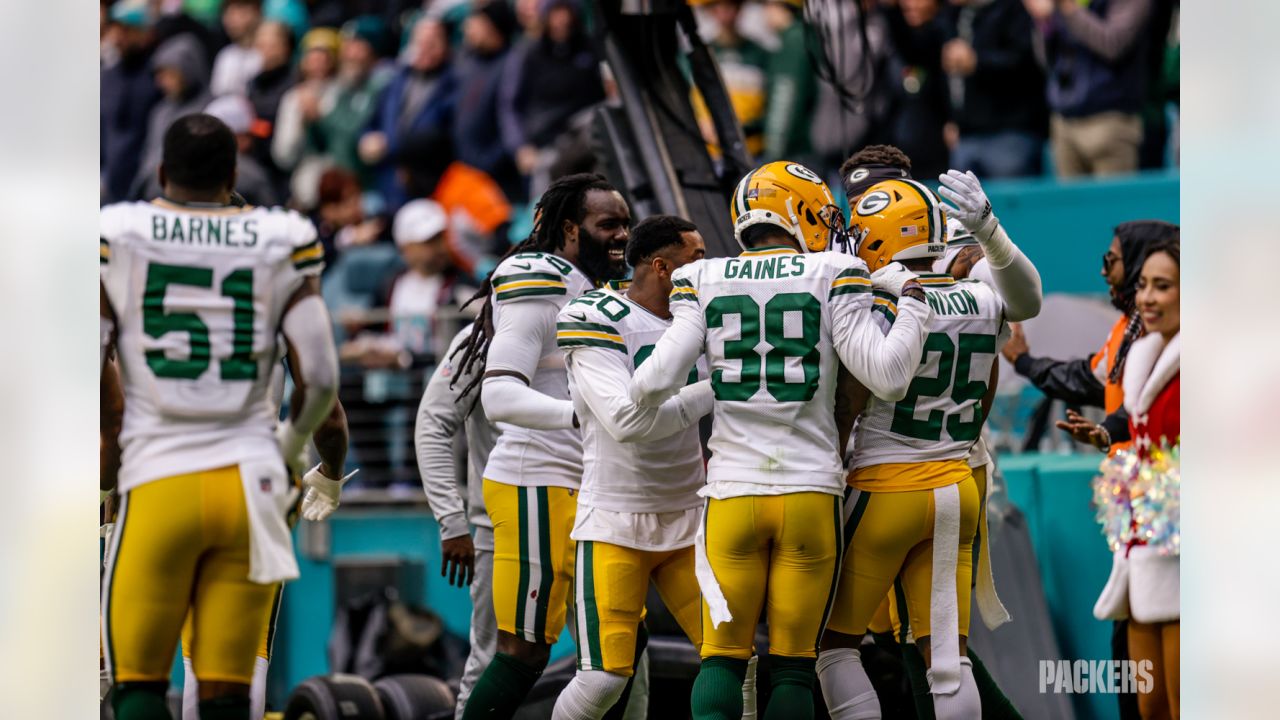 Packers vs. Dolphins Week 16 full coverage: Preview, in-game reactions, and  post-game recaps collection - The Phinsider