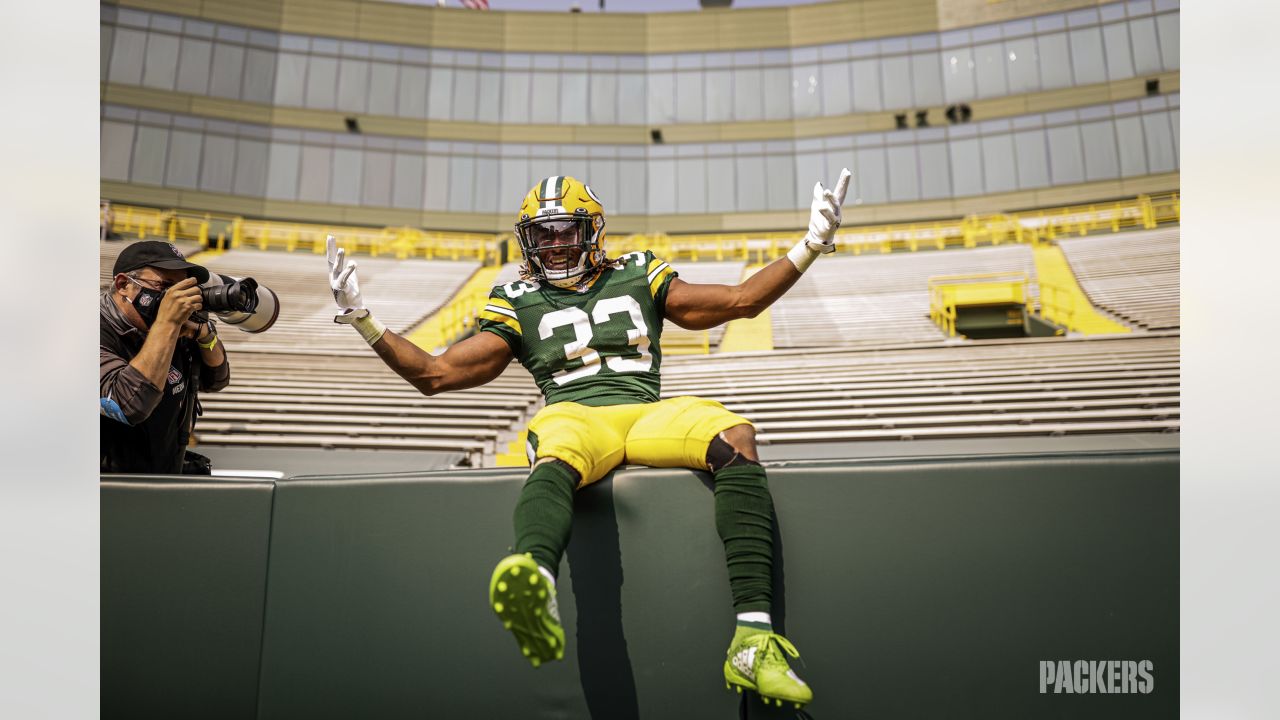 Aaron Jones looking absolutely fitted : r/GreenBayPackers