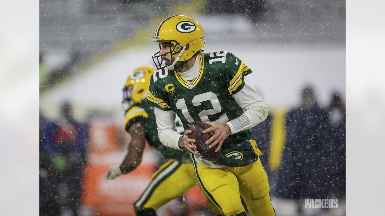 AP All-Pro team: Packers' Rodgers, Adams, Bakhtiari, Linsley make first team