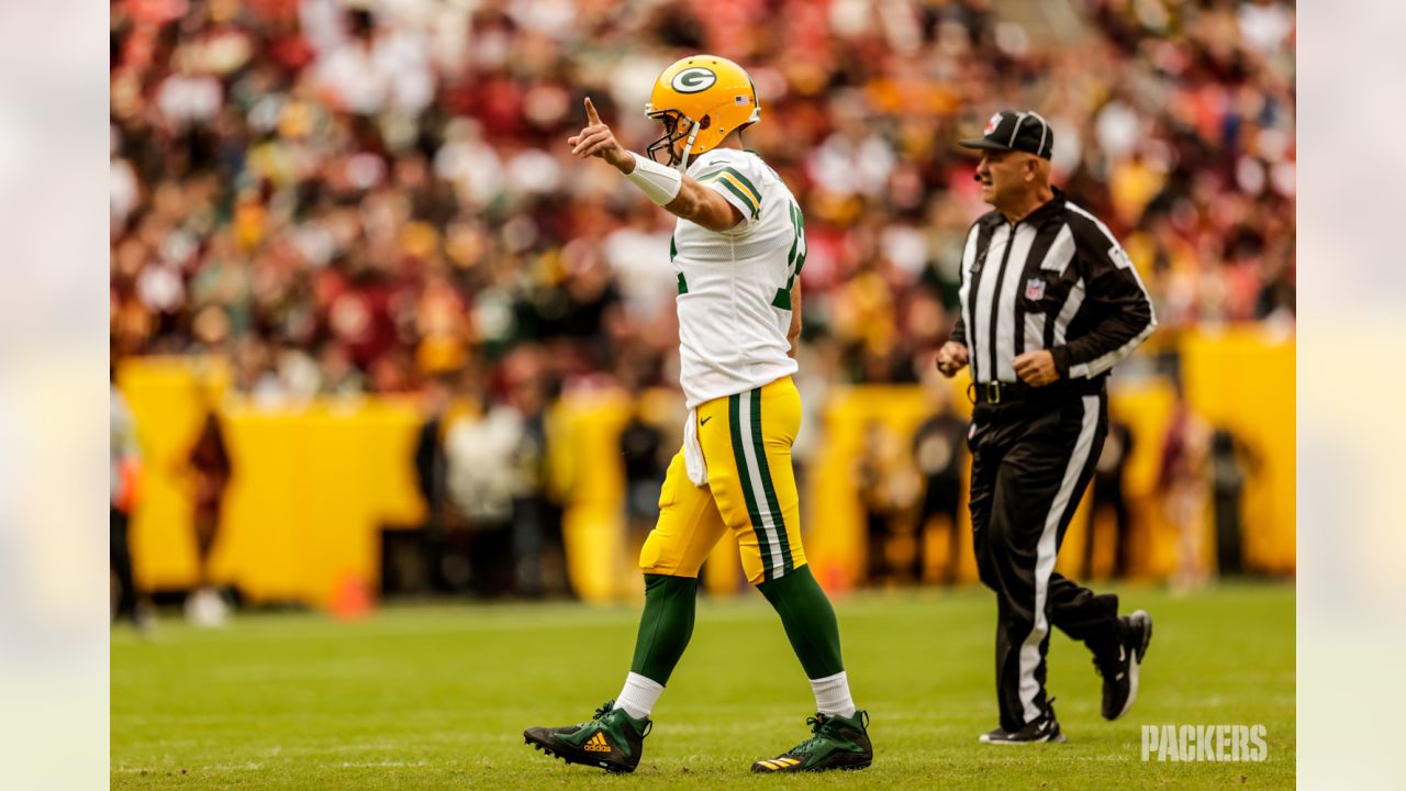 The last play of Packers-Commanders summed up a stinky NFL Sunday