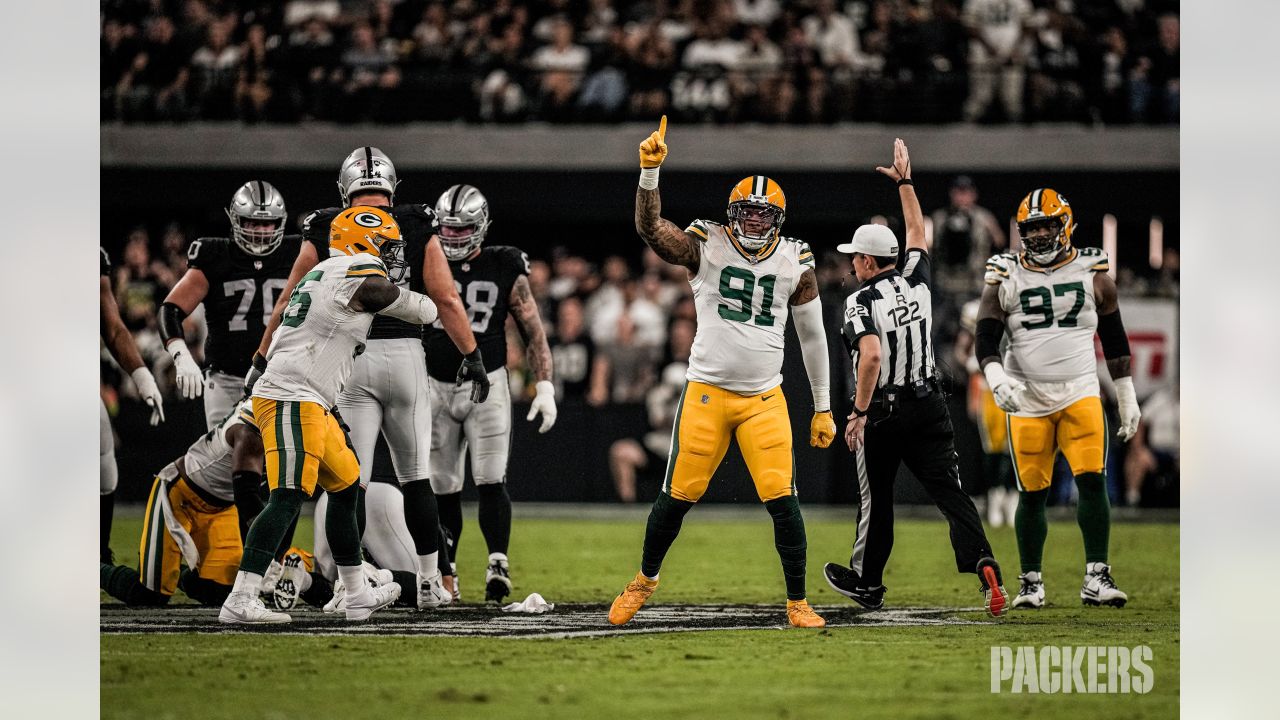 Las Vegas Raiders' disruptive defense secures narrow victory over Green Bay  Packers to end three-game losing streak