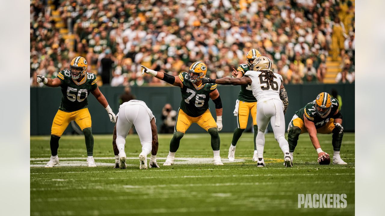 Saints' Rashid Shaheed returns a punt for a 76-yard touchdown against the  Packers, NFL Highlights