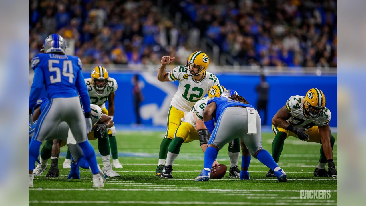 Broncos aim to pressure Packers' Aaron Rodgers, spark sack production