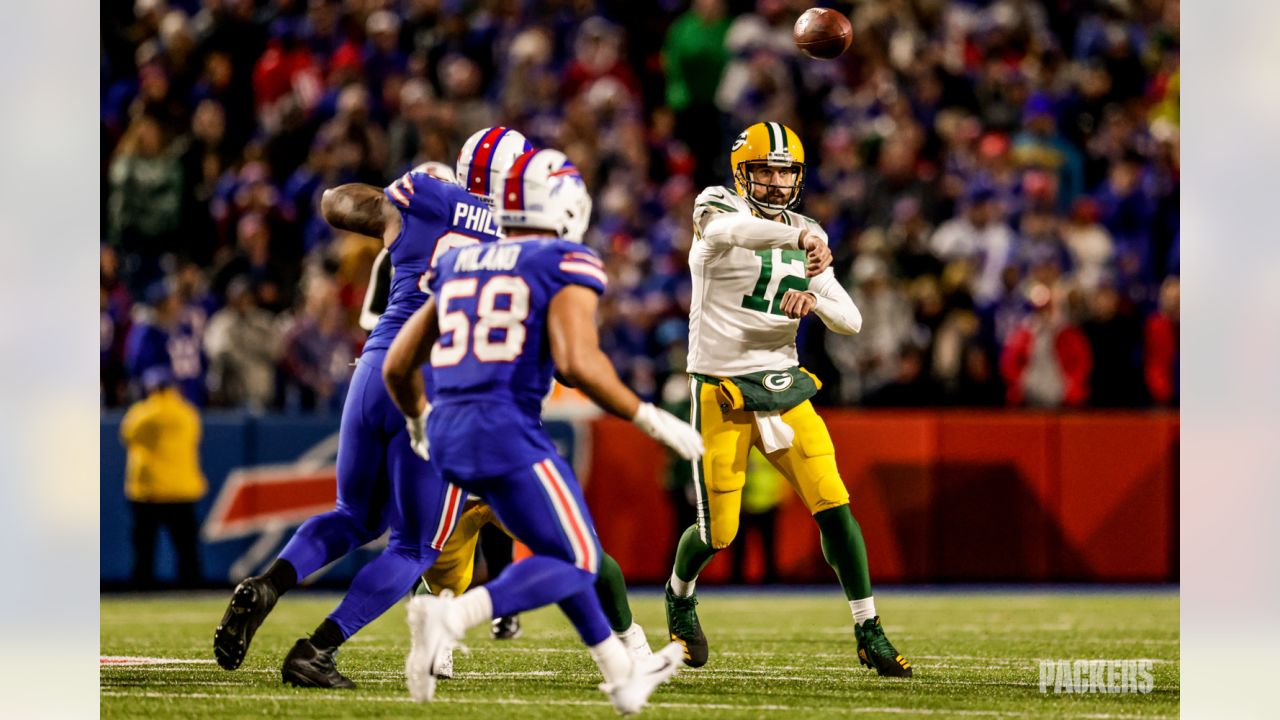 Bills vs. Packers score, takeaways: Josh Allen fends off Aaron Rodgers as  Green Bay drops fourth in a row 