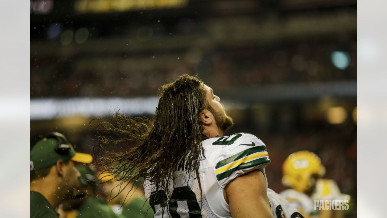 Jordy Nelson does pregame warmups in full pads