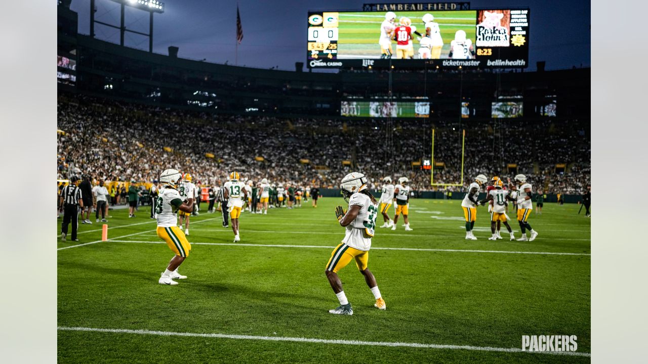 Packers' Anders Carlson, Tariq Carpenter shine at Family Night practice  inside Lambeau Field - The Athletic