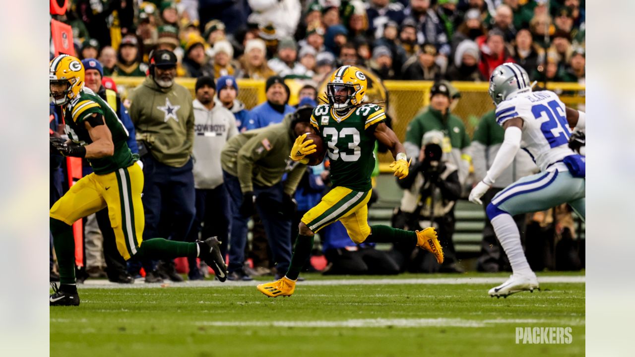 Rodgers throws 58-yard TD to Christian Watson, Watson celebrates with  backflip