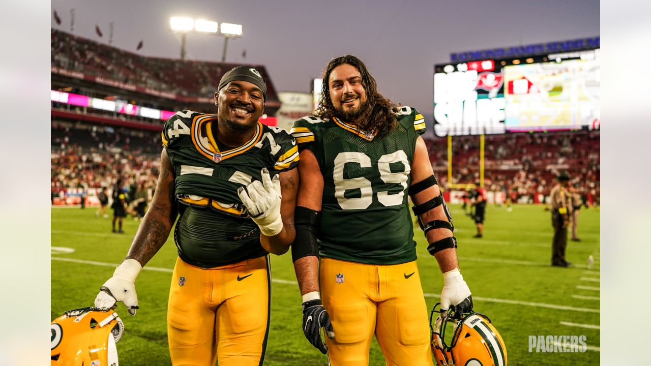 Packers hold on to beat Buccaneers, 14-12