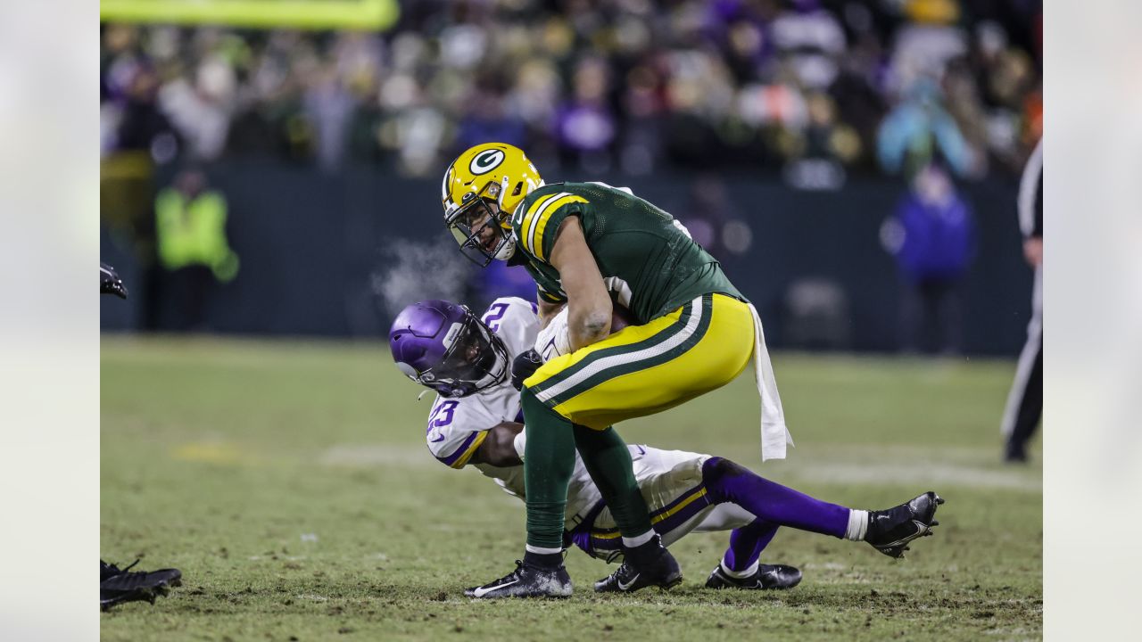 Aaron Rodgers makes another MVP statement in dominant win over Vikings