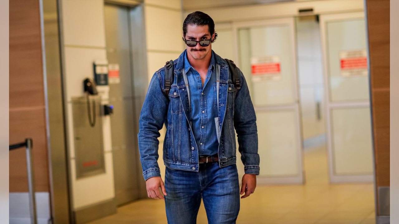 Aaron Rodgers wears Canadian tuxedo denim for Packers trip to Winnipeg