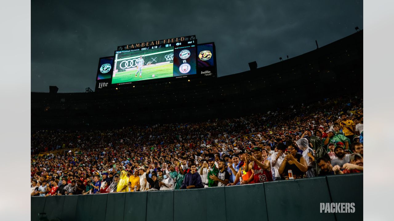 Mystique of Lambeau Field welcomes Raiders to Green Bay, NFL