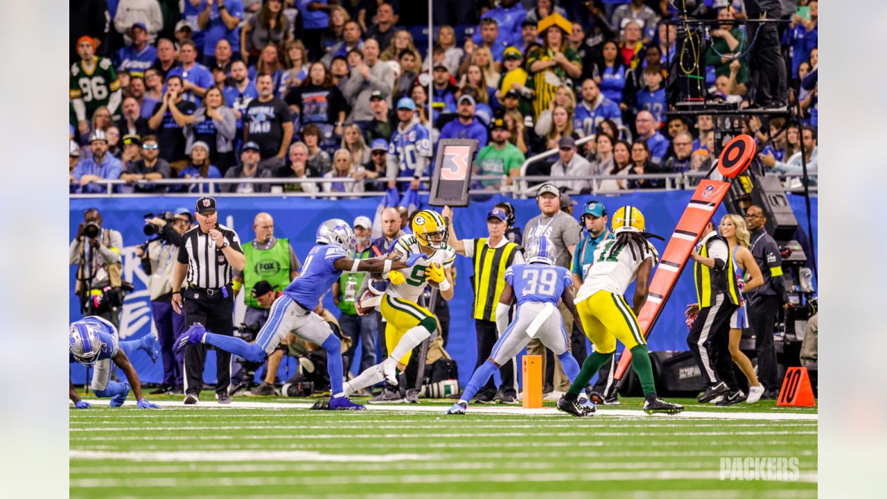 DETROIT, MI - NOVEMBER 24: Detroit Lions and Green Bay Packers fans in the  stands during the Detroit Lions versus the Green Bay Packers game on Sunday  November 6, 2022 at Ford