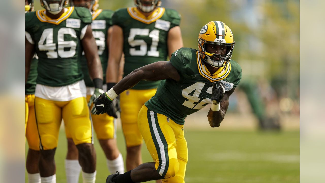 Packers safety Josh Jones & running back Lavon Coleman swap jersey