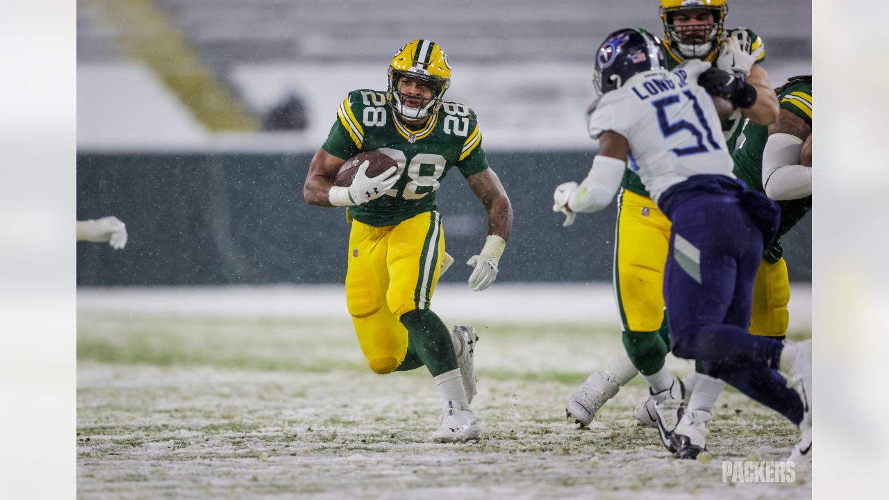 Packers Time Capsule: AJ Dillon plows through the snow in 2020 win