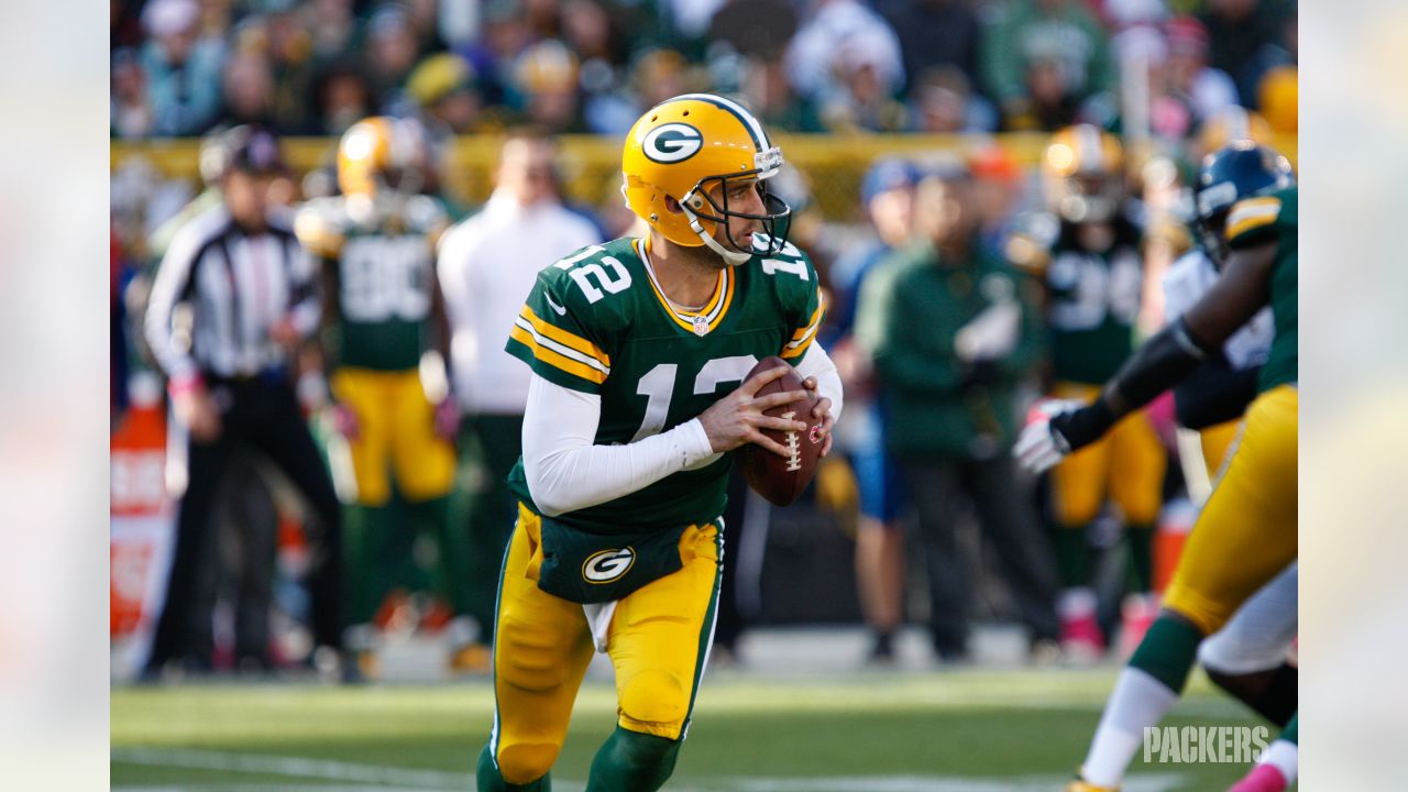 DONE DEAL: QB Aaron Rodgers signs record-breaking extension to remain with  Green Bay Packers, NFL News, Rankings and Statistics