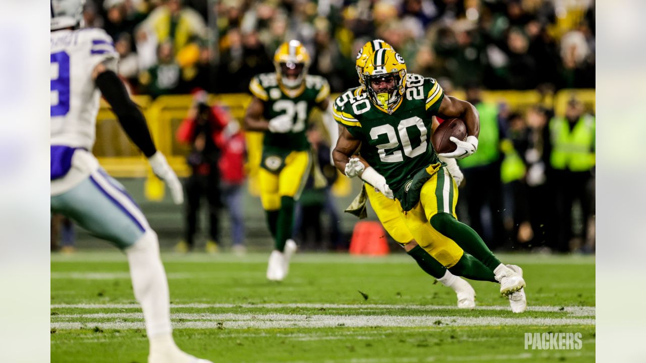 Packers rookie Christian Watson celebrates 58-yard TD with end zone backflip