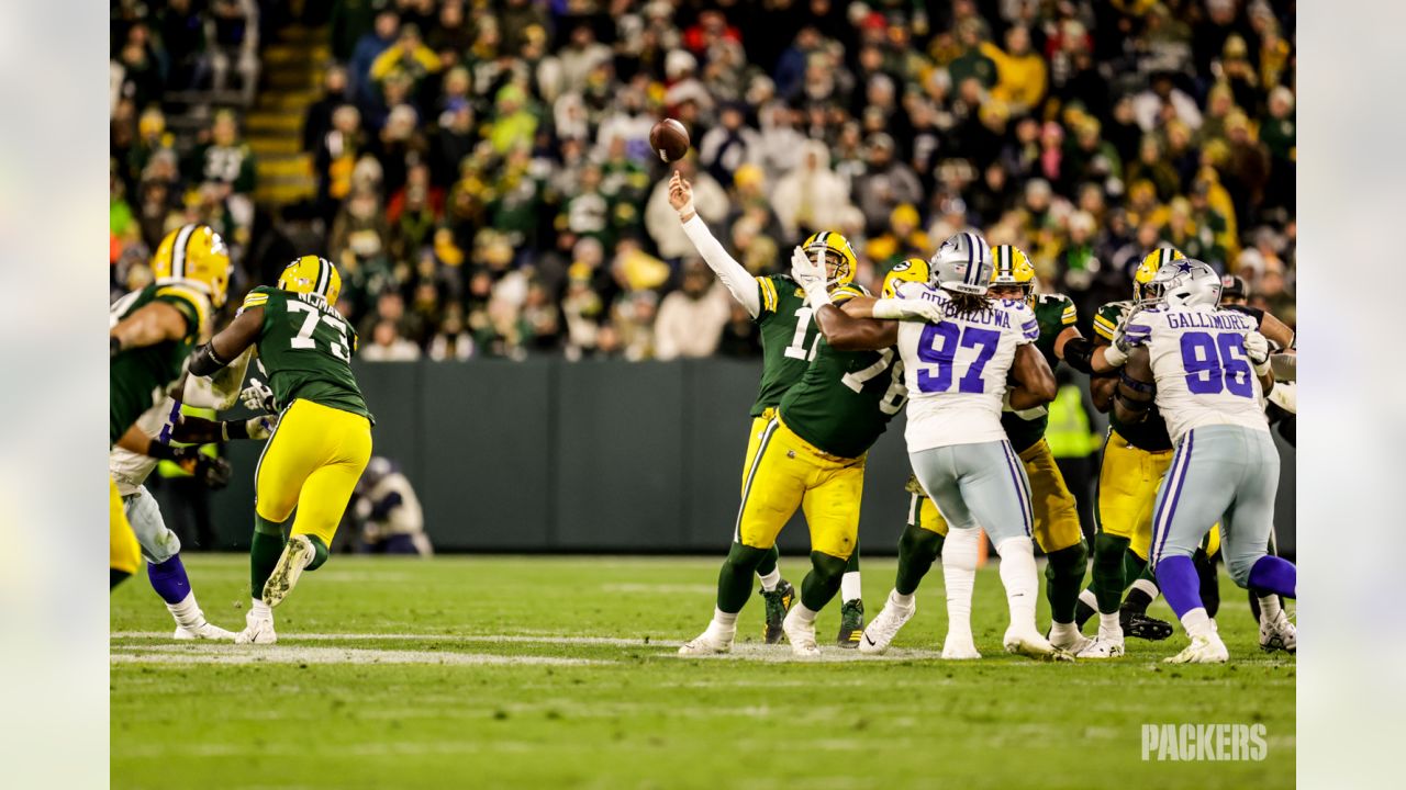 Packers rookie Christian Watson celebrates 58-yard TD with end zone backflip