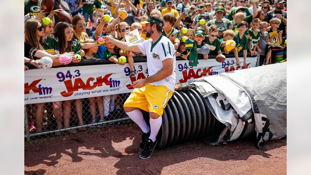 Packers RB Aaron Jones to host Green & Gold Charity Softball Game