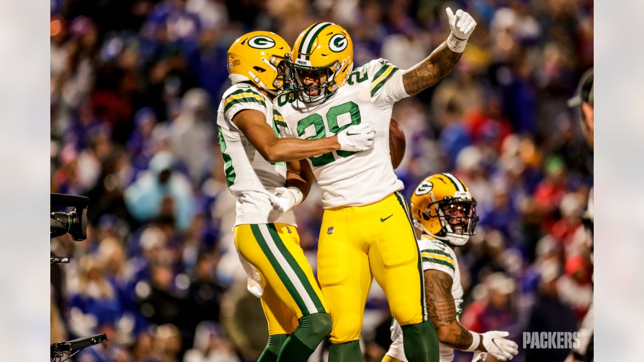 AJ Dillon helps Packers power past Rams, 36-28, as Aaron Jones returns