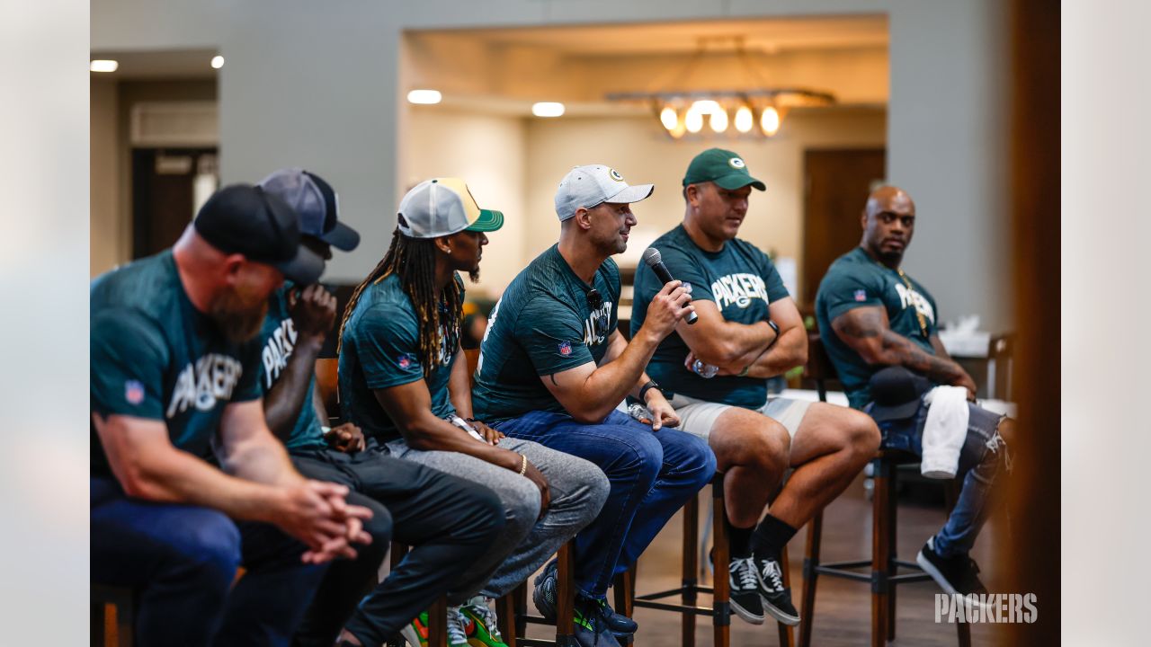 Four Packers alumni hit the highway for a four-day Packers Road Trip