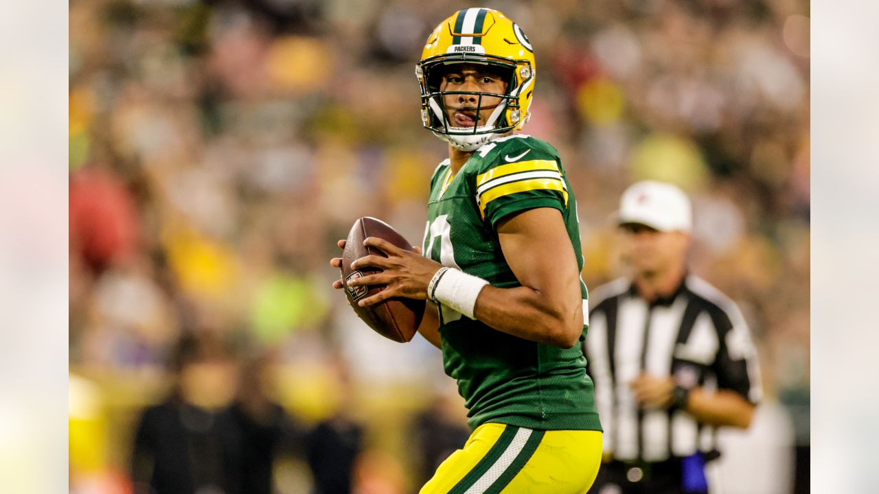 Green Bay Packers quarterback Danny Etling (19) throws a pass