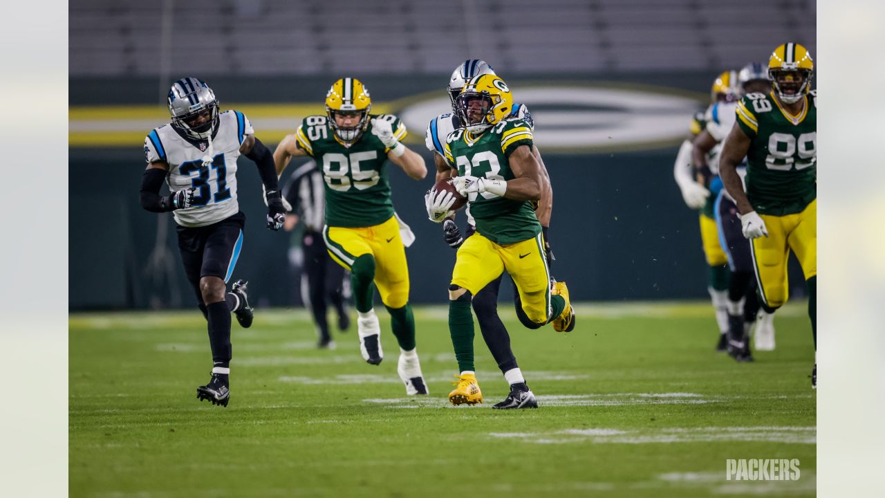 Aaron Jones leads young Packers offense