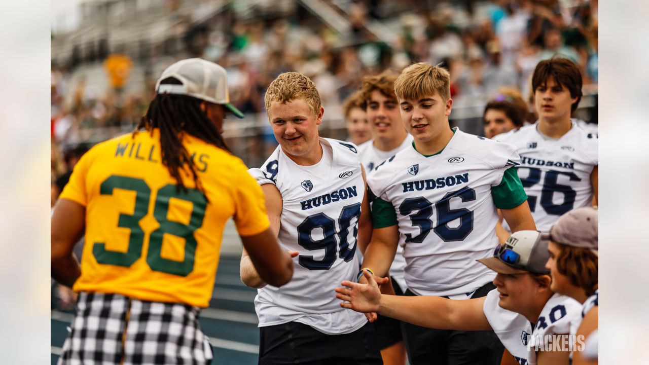 Green Bay Packers on X: The #PackersRoadTrip rolled into Hudson High  School to show support at their athletic fundraiser. 