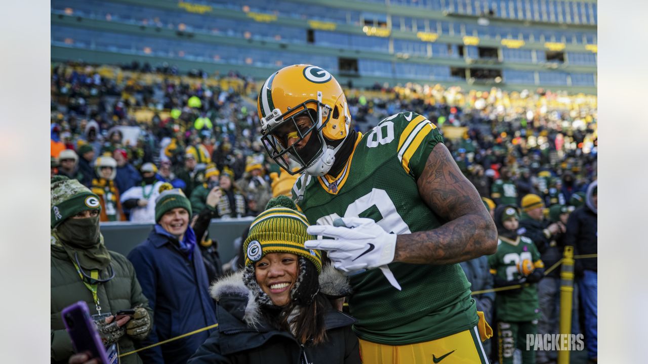 Mercedes Lewis, Tyler Lancaster officially ink new contracts with Packers -  WTMJ