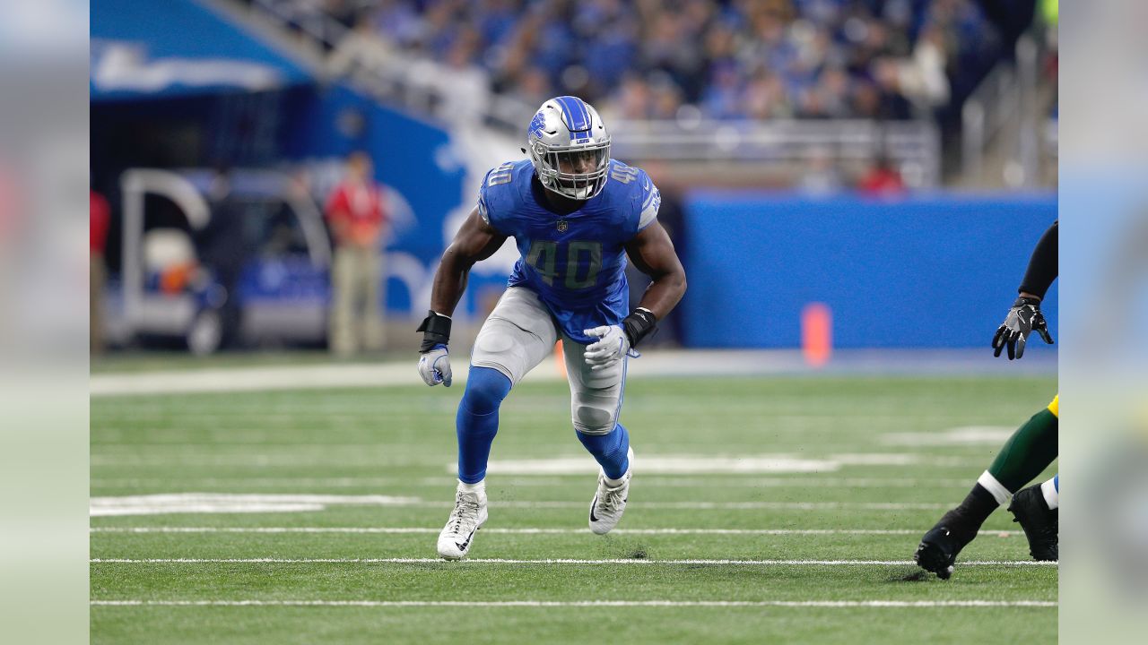 Detroit Lions DL Da'Shawn Hand participating in Julius Peppers