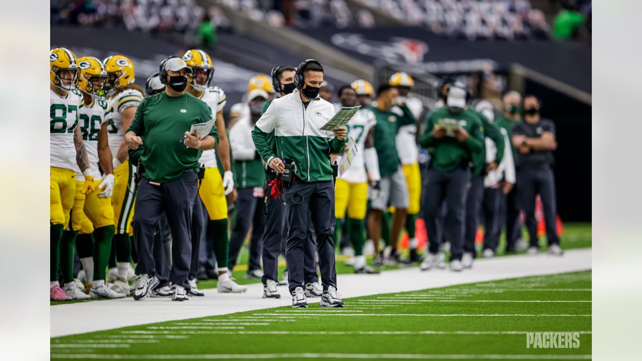 Davante Adams' career-day leads Packers to 35-20 win over the Texans