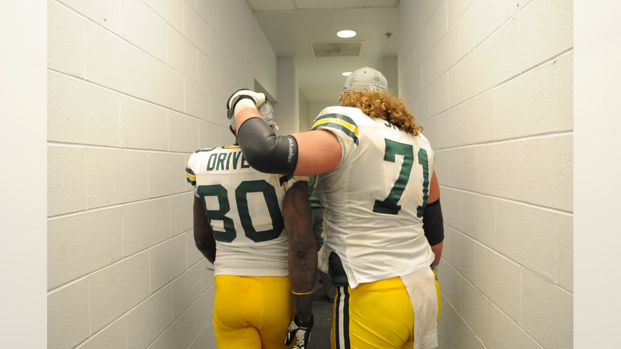 Josh Sitton Takes His Place In The Green Bay Packers NFL Hall Of Fame Go  Pack Go T Shirt - Limotees