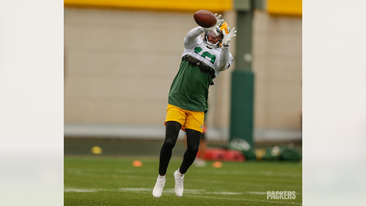 Packers RB Kylin Hill and TE Robert Tonyan officially placed on