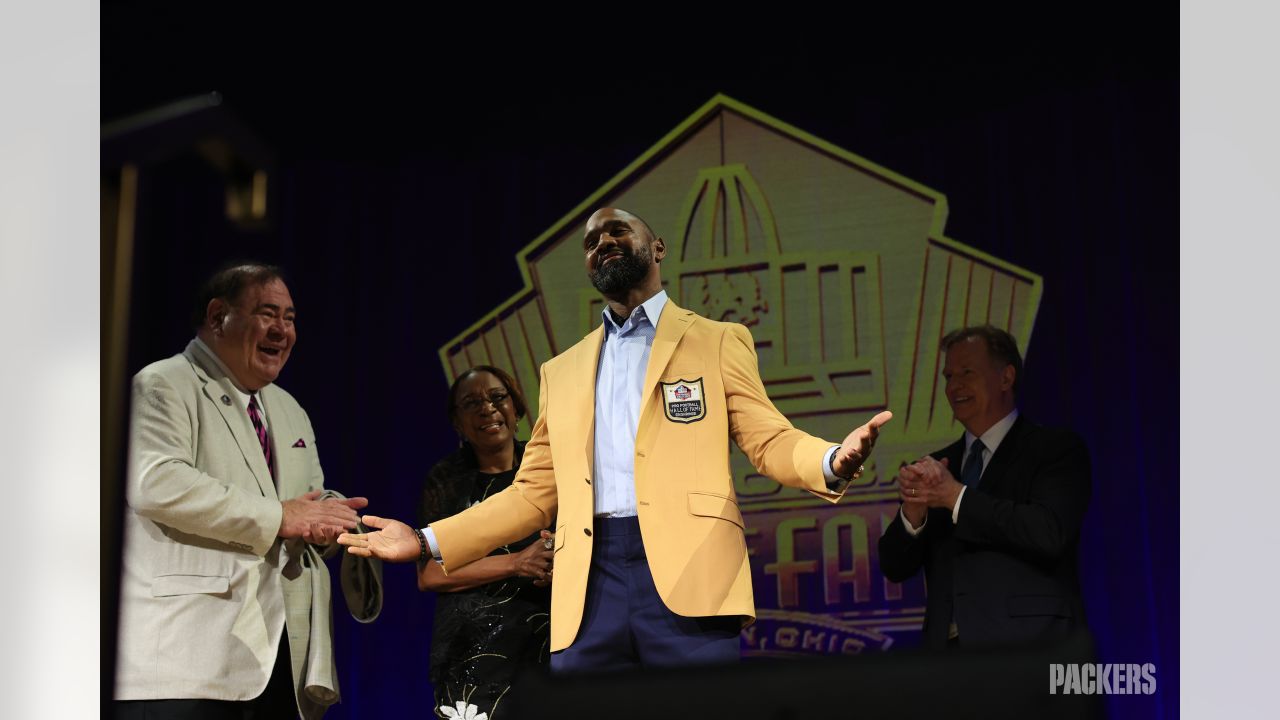 Charles Woodson's passion on full display as he enters Hall of Fame