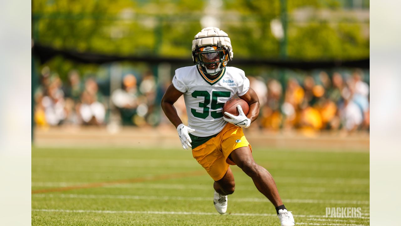 Packers RB AJ Dillon Shows Off Leg Strength in Viral Video