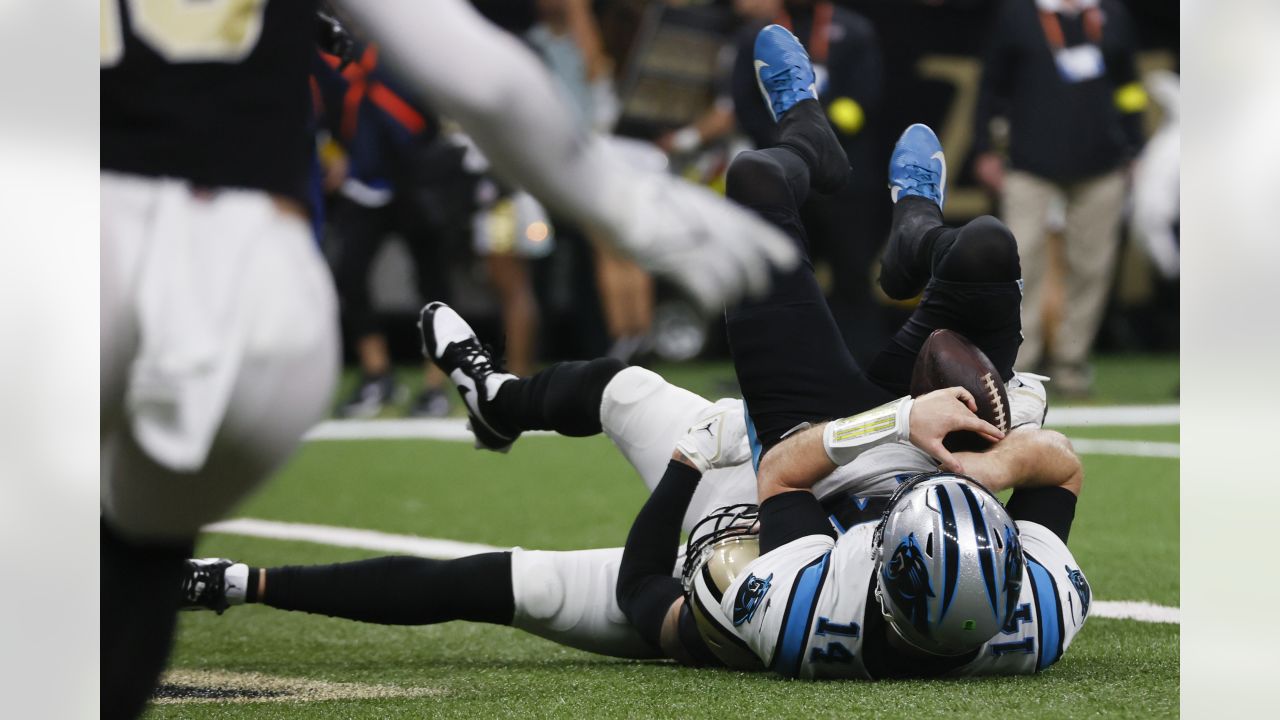 Saints close disappointing 7-10 season with 10-7 loss to Panthers