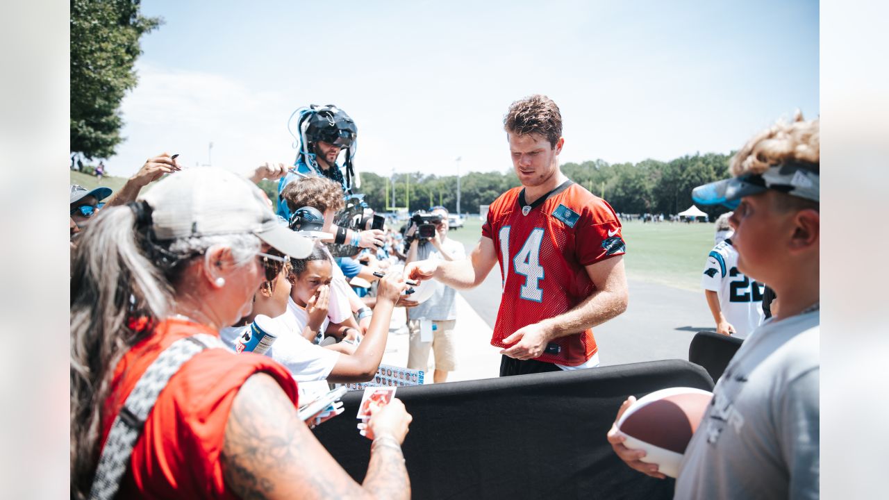 Day 1 of Carolina Panthers training camp is in the books and new QB Sam  Darnold is settling in nicely