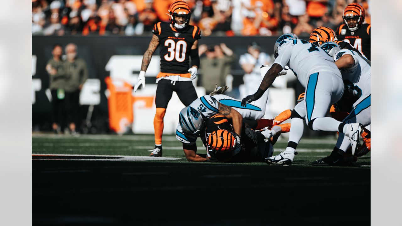 Bengals fans boo Baker Mayfield as he replaces Walker as Carolina QB