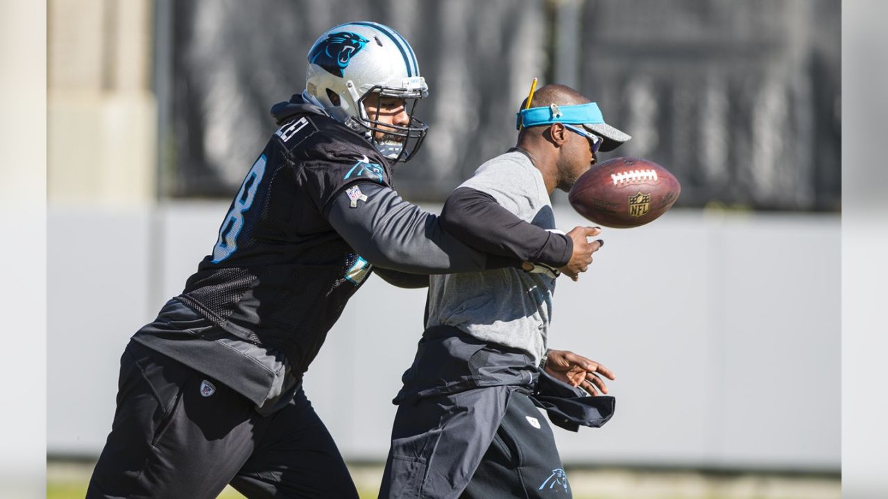 Panthers LT Michael Oher ruled out with concussion