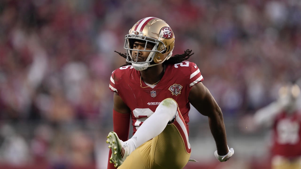 Santa Clara, CA. 22nd Sep, 2019. San Francisco 49ers wide receiver Deebo  Samuel (19) in action during the NFL football game between the Pittsburg  Steelers and the San Francisco 49ers at Levi's