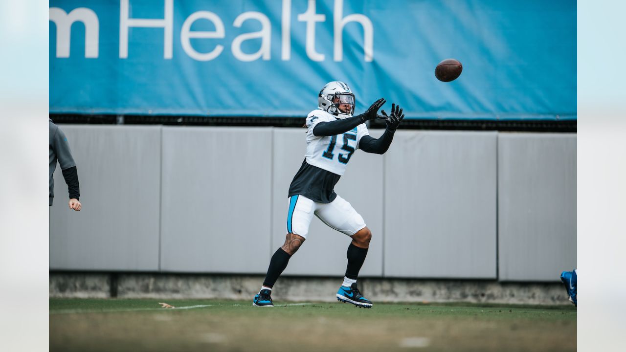 Panthers' Baker Mayfield goes viral for headbutting teammates without  helmet after victory over Falcons