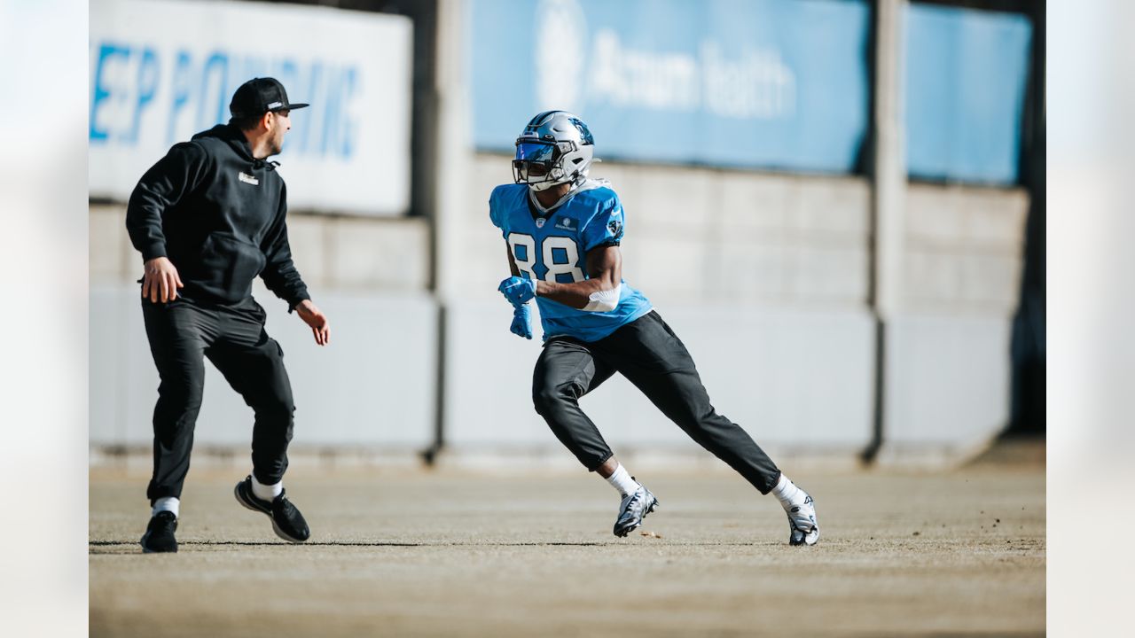 Jaycee Horn Injury: Panthers CB Appears to Suffer Severe Wrist Injury