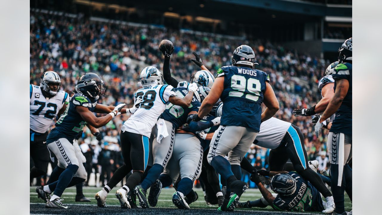 Stats and Superlatives: Panthers control the ball in win at Seattle