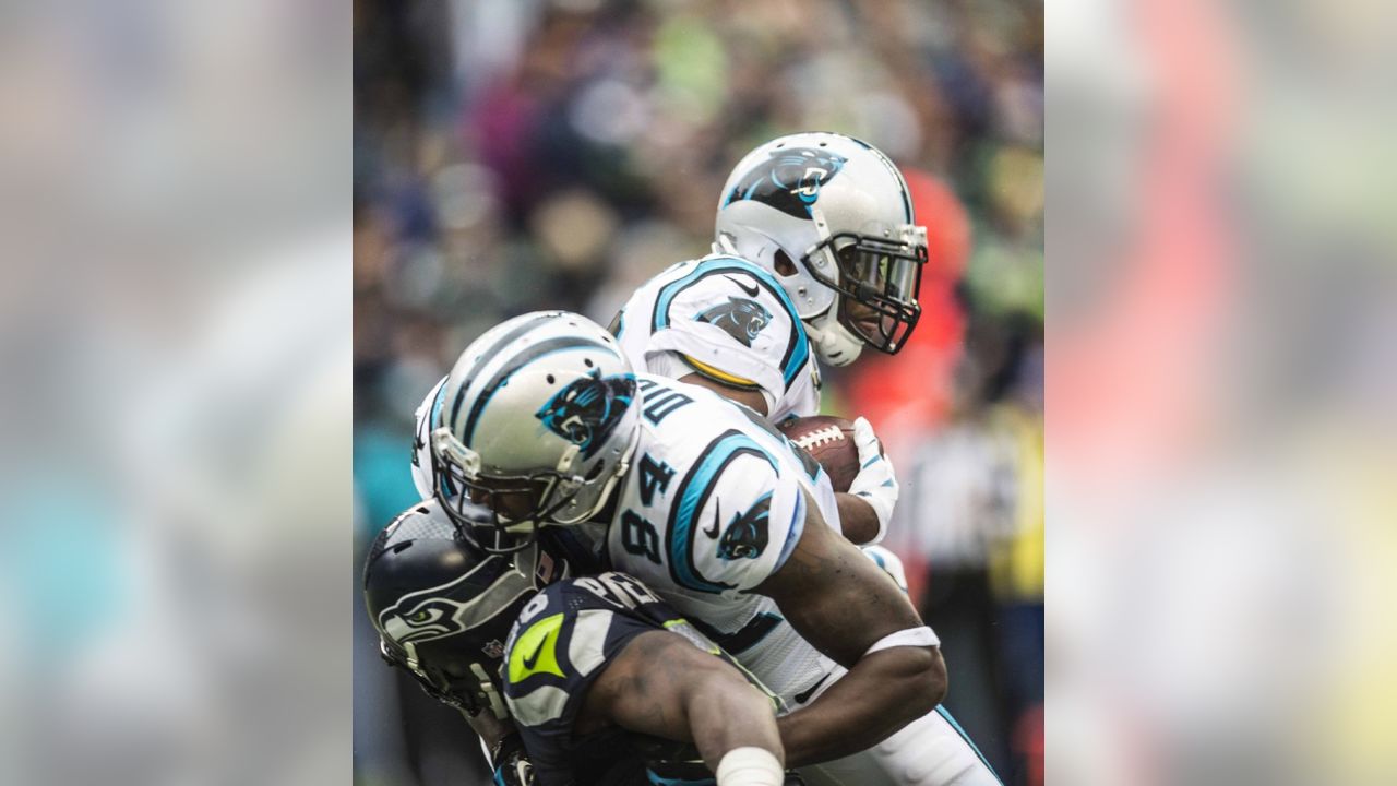 Jonathan Stewart Carolina Panthers NFL Football 8 x 10 Framed Photo with  Engraved Autograph