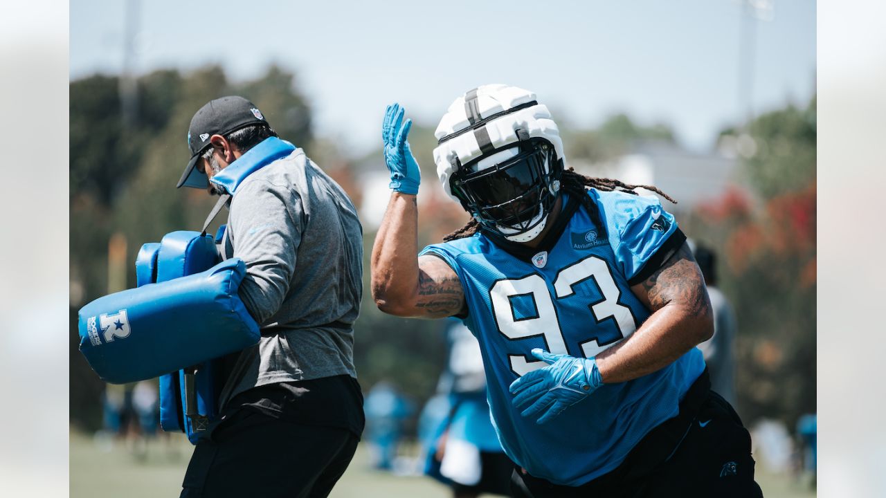 Carolina Panthers waive rookie running back Tiyon Evans